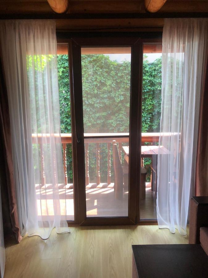 Веселий Кут Hotel Zaliznyi Port Luaran gambar