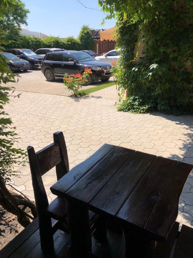 Веселий Кут Hotel Zaliznyi Port Luaran gambar