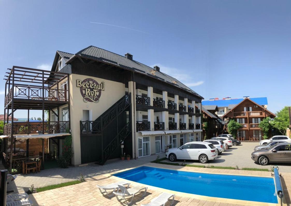 Веселий Кут Hotel Zaliznyi Port Luaran gambar