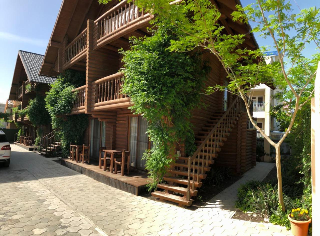 Веселий Кут Hotel Zaliznyi Port Luaran gambar